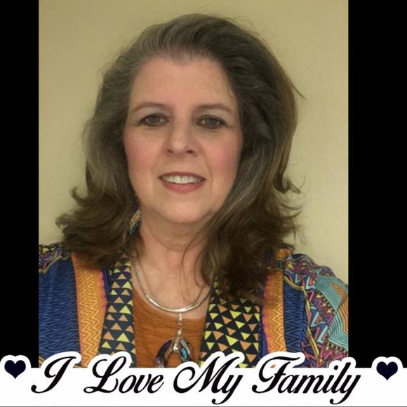 Meet your Posher, Mitzi - Picture 1 of 1